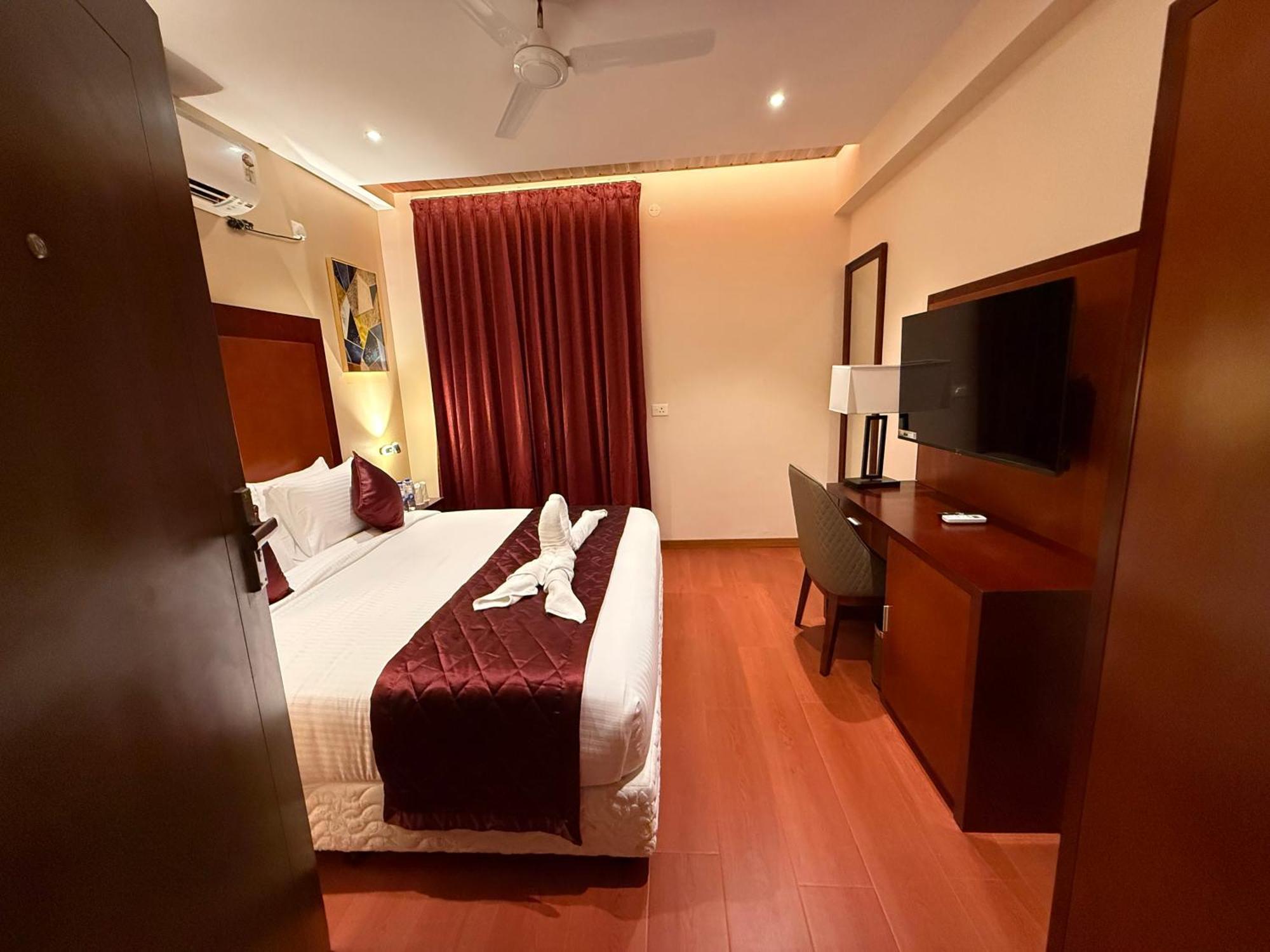 Park Avenue Hotel & Apartments Trichy Tiruchirappalli Экстерьер фото
